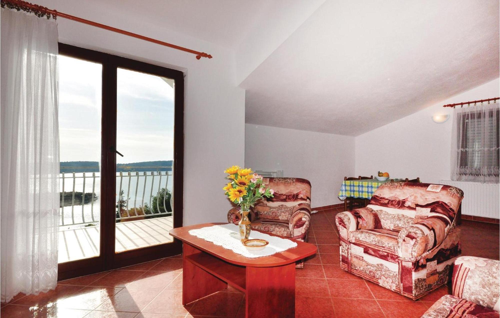 Amazing Apartment In Trogir With Kitchen ภายนอก รูปภาพ